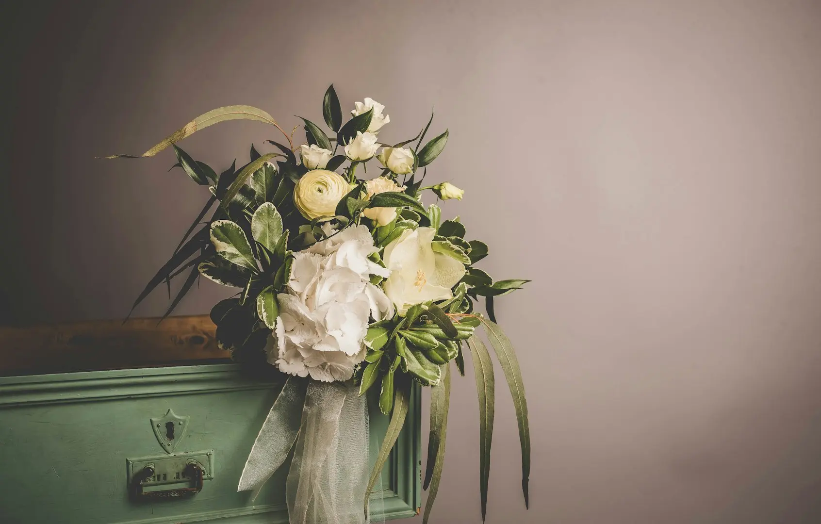 white petaled flower